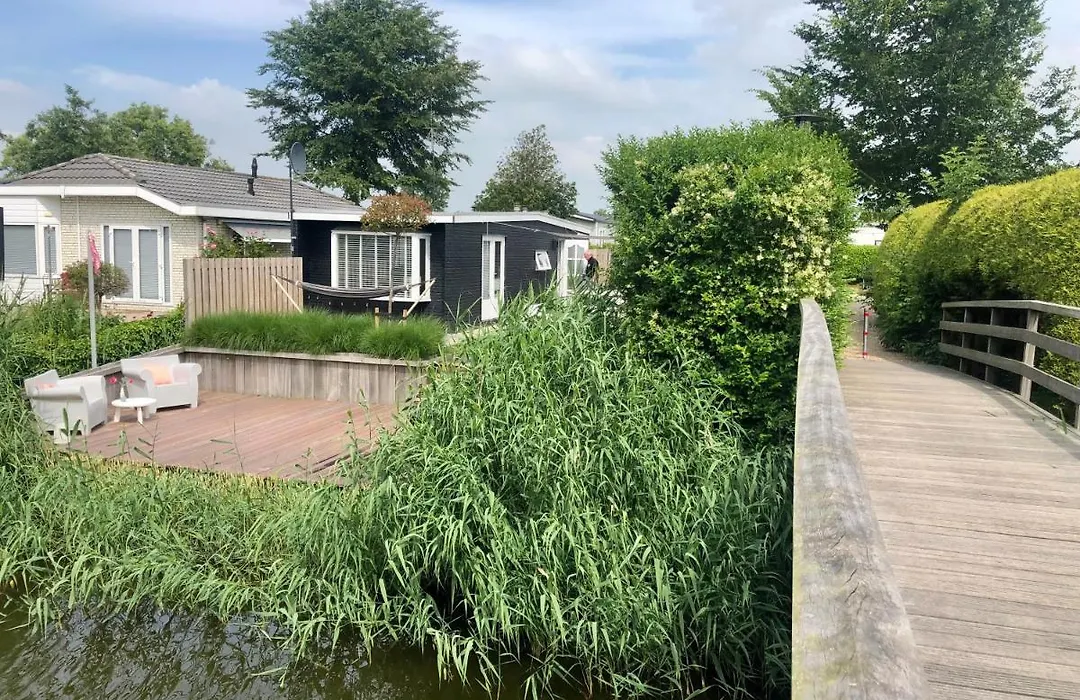 Makkum Beach Resort-1