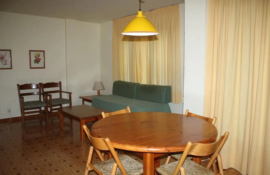 Apartamentos Pessets Adelaida-1