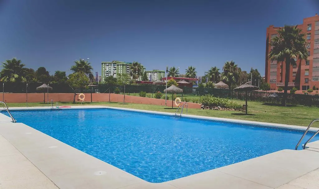 Apartamento Teatinos Malaga, Metro, Free Parking&Pool-1