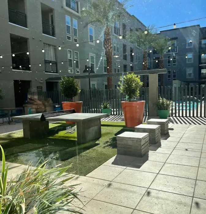 Luxury Apartment In Downtown Las Vegas-1