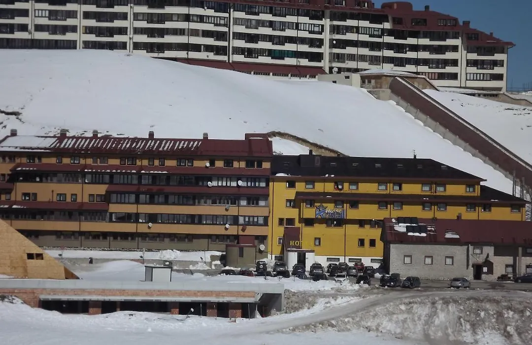 Hotel Kristall-1