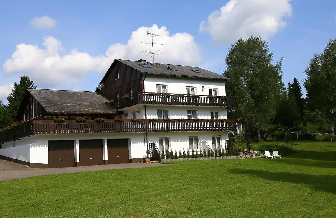 Landhotel Garni Schweizerhaus-1