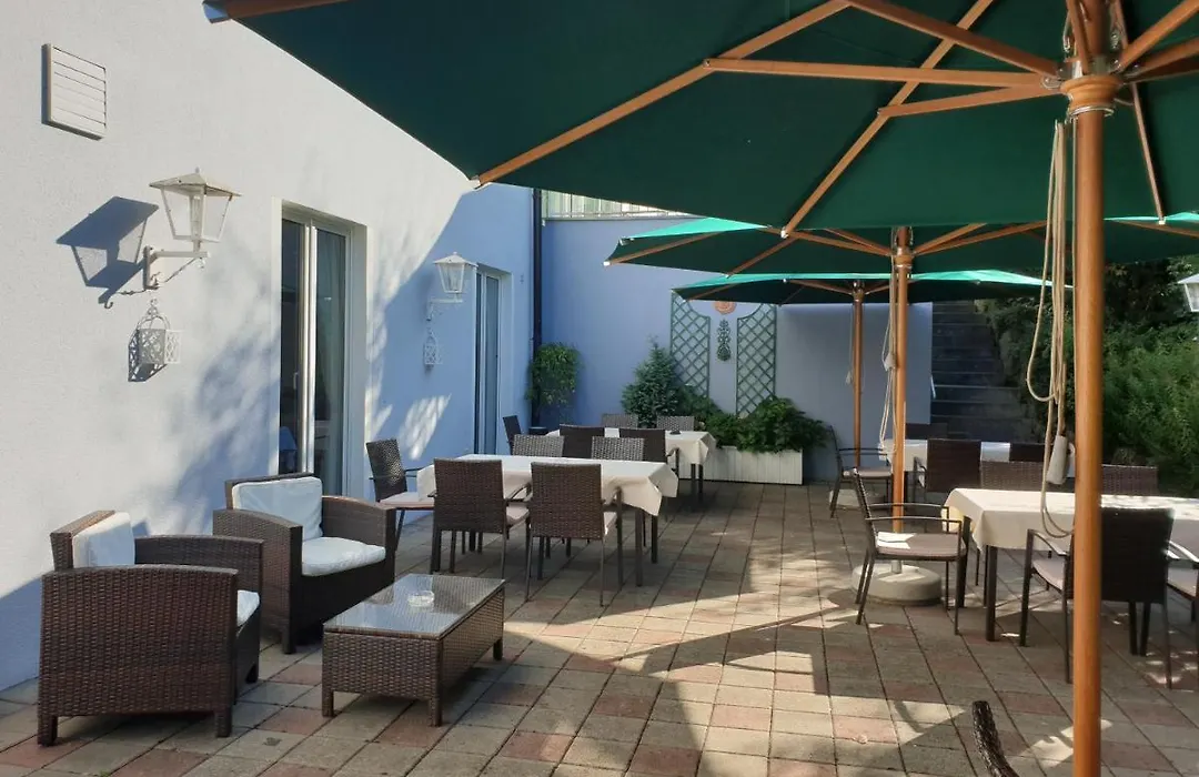 Altmühlberg Hotel&Restaurant-1