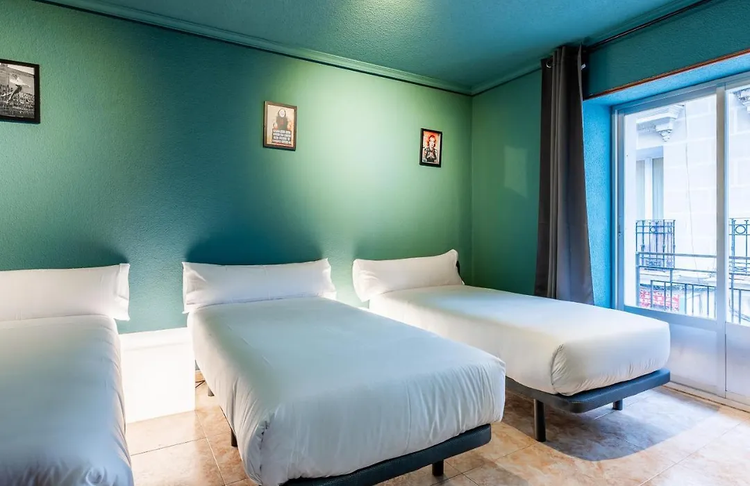 Ideal Hostel Madrid-1