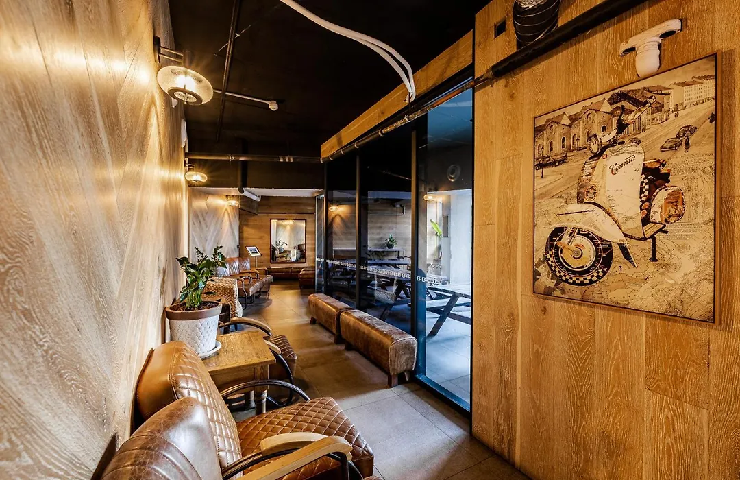 Bunk Surfers Paradise 18-35 Backpacker Hostel (Adults Only)-1