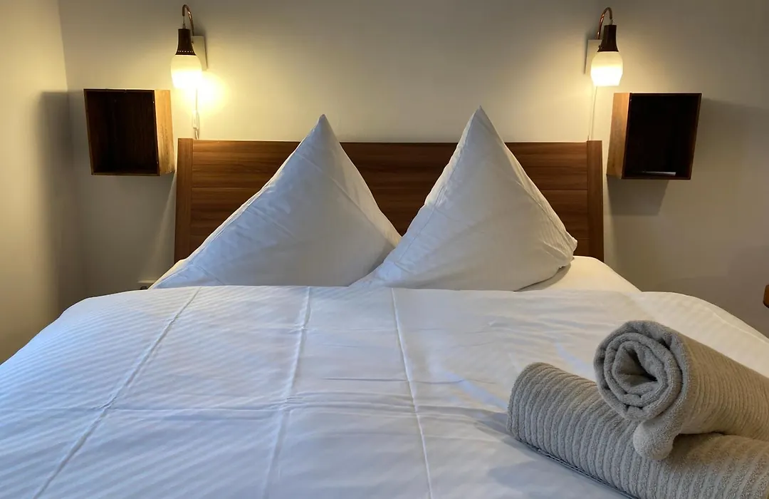 Minimal Hostel-1