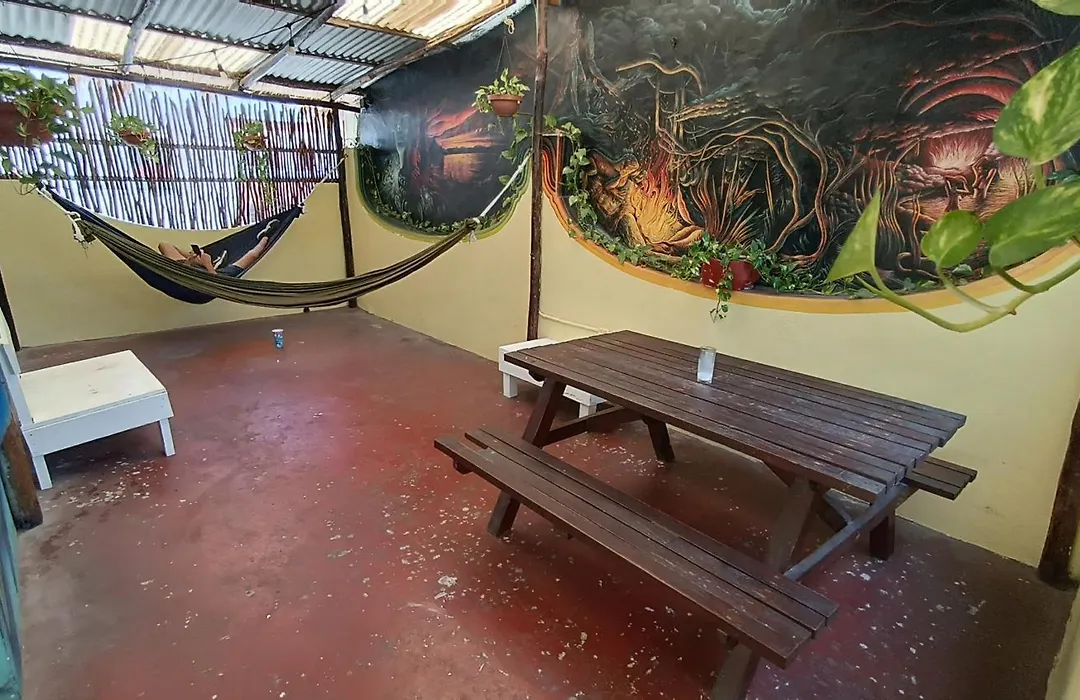 Tres Mundos Hostel-1