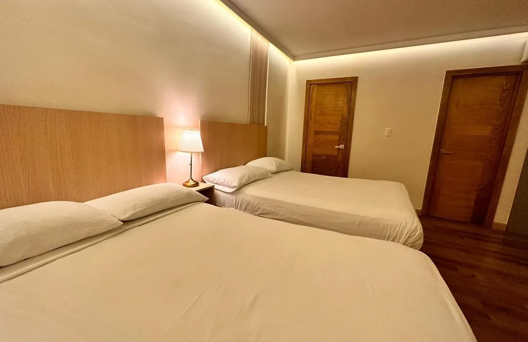 Hotel La Colonia-1