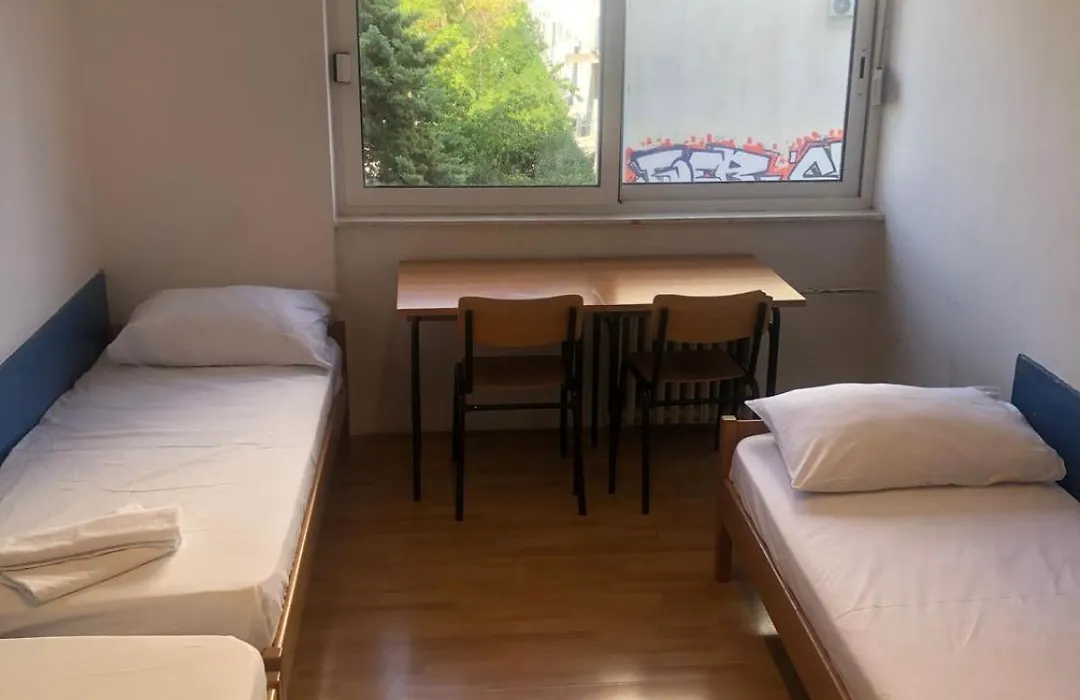 Split Summer Budget Rooms-1