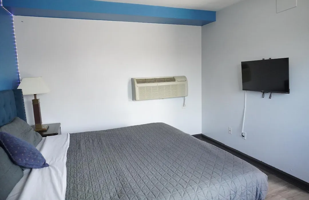 Crestwood Motel-1