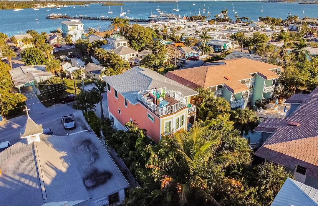 Luxury Vacation Home! Add A Golf Cart!!-1