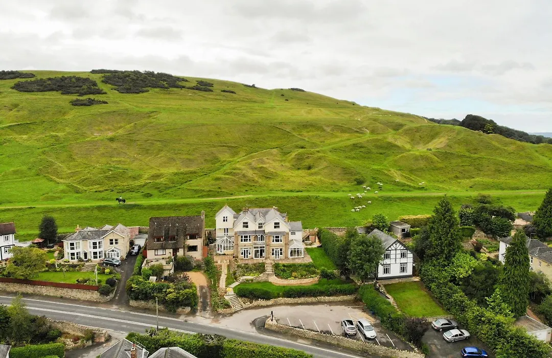 Cleeve Hill Hotel-1