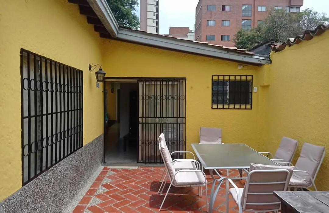 Yellow House Hostel-1
