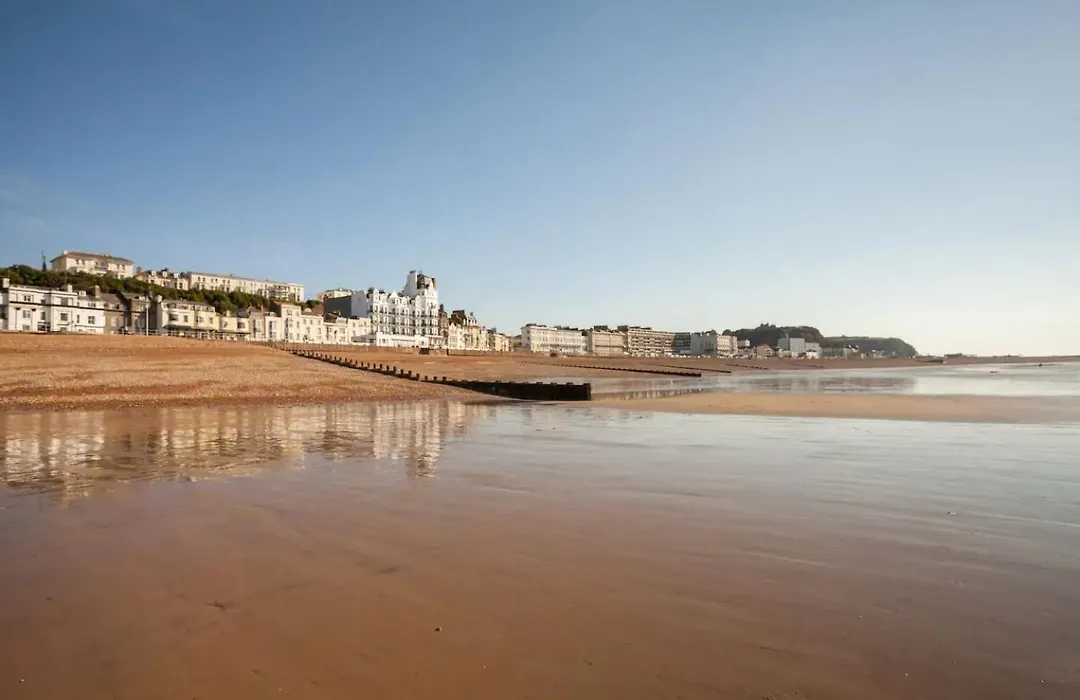 Seaspray - Hastings-1
