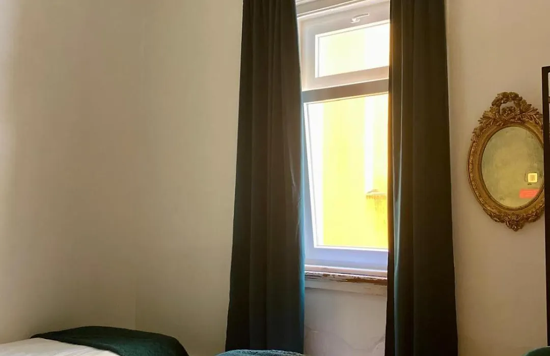 Lisbon Chillout Hostel Privates-1