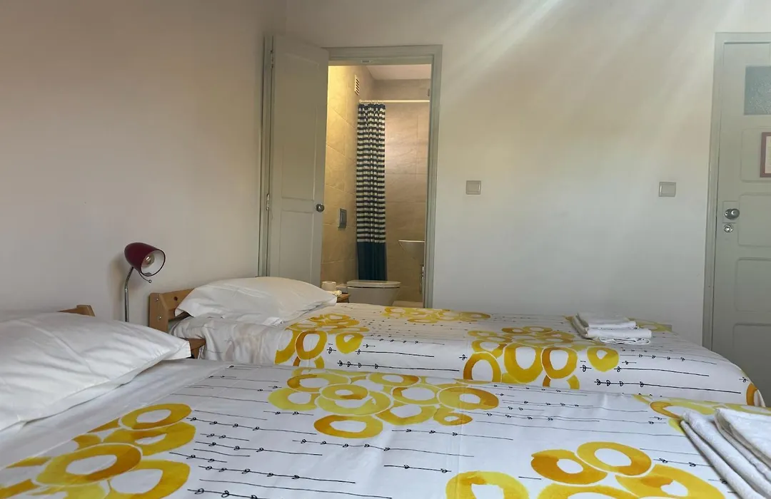 Residencial Avenida Hostel-1