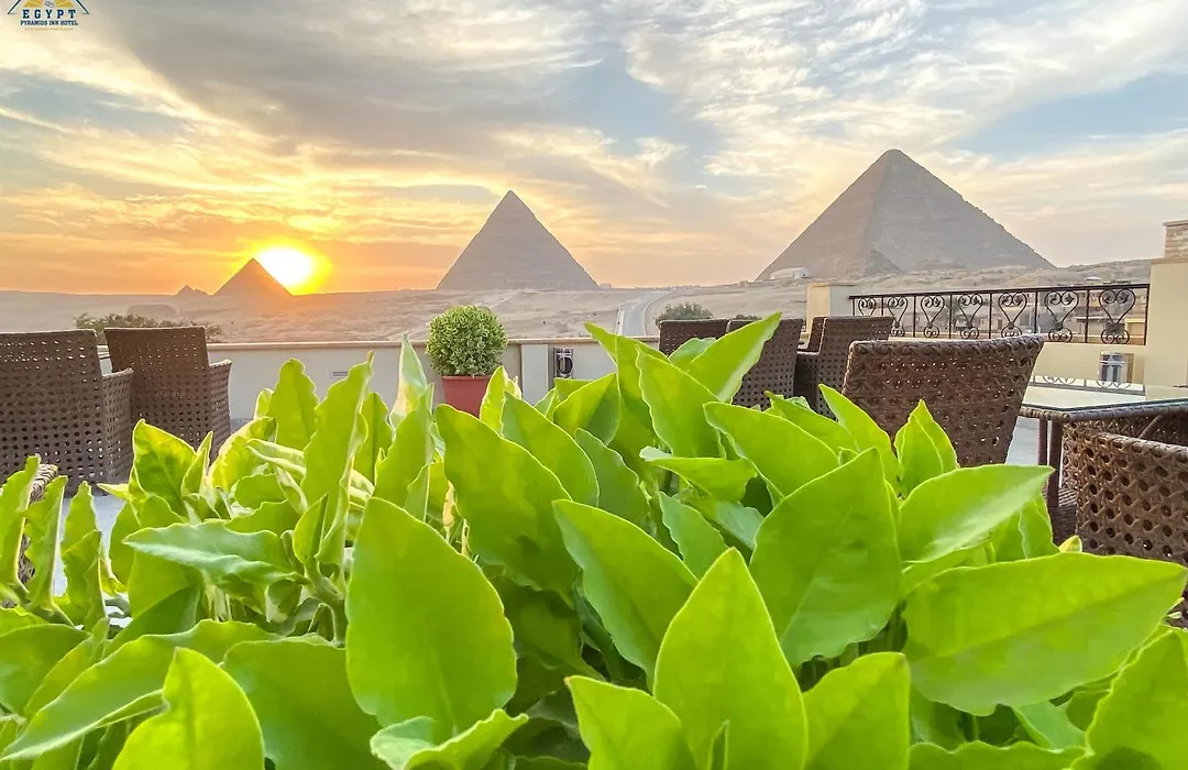 Egypt Pyramids Inn-1