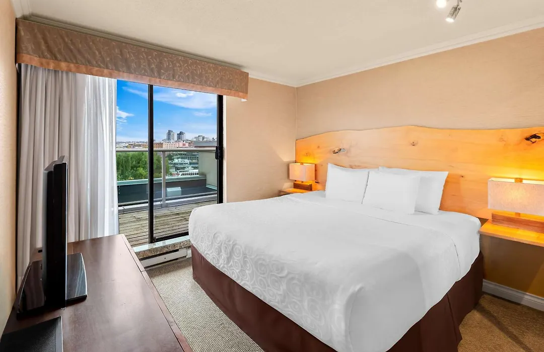 Best Western Plus Inner Harbour Hotel-1