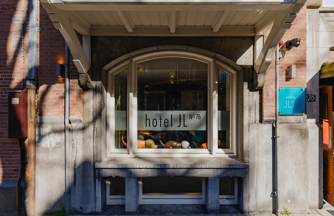 Hotel Jl No76-1