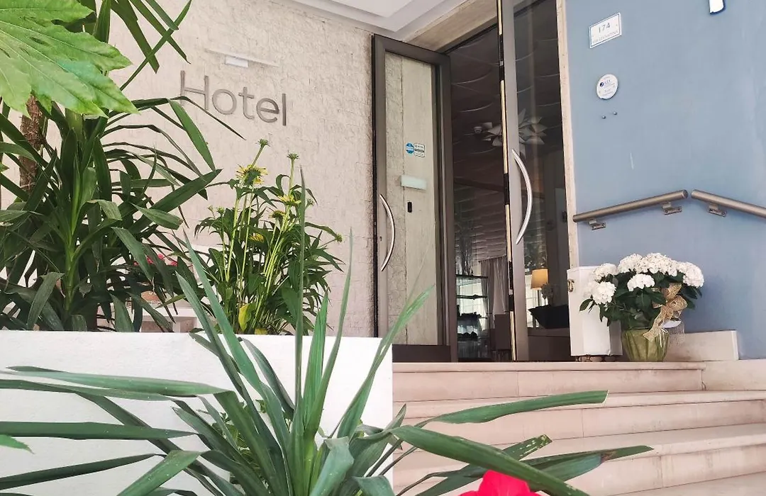 Hotel Riviera-1