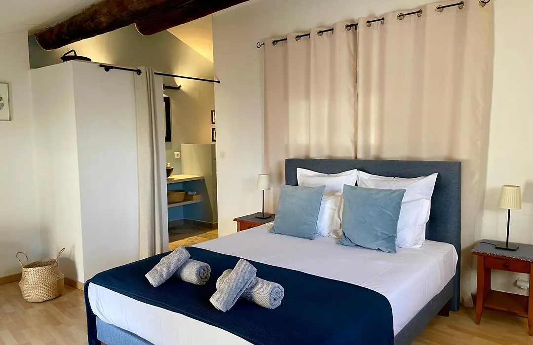 Villa Velleron - Guesthouse in a picturesque village-1