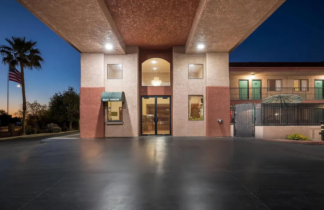 Days Inn By Wyndham Tucson Airport-1
