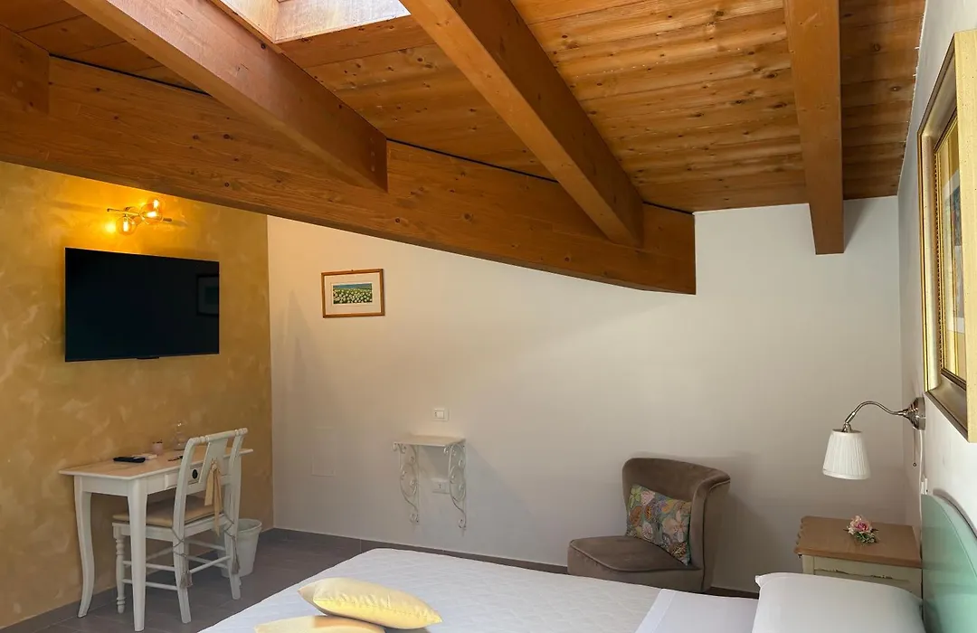 B&B Carlotta-1