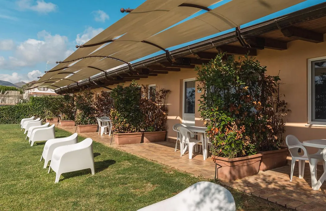 Un Angolo di Paradiso-1
