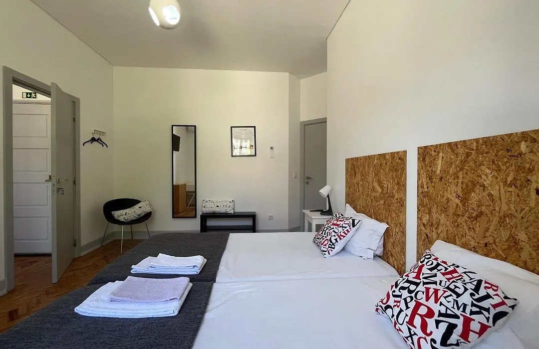 Hostel Rossio Alcobaça-1