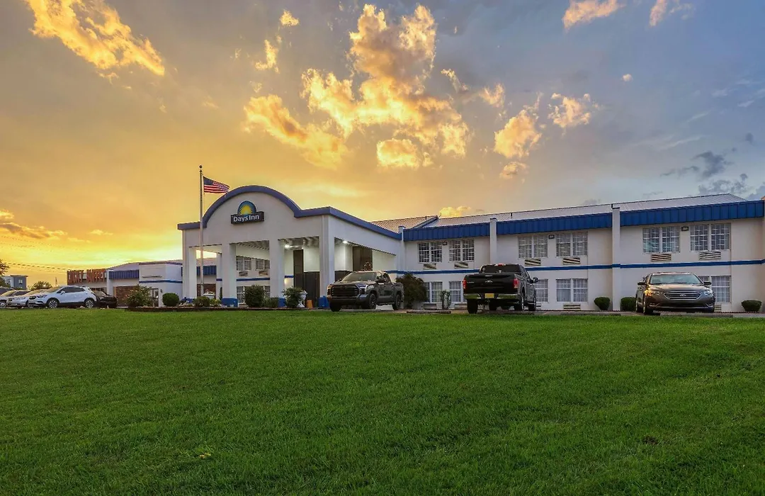 Days Inn By Wyndham Madisonville-1