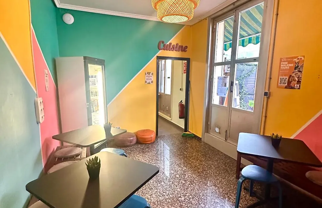 Barbieri Sol Hostel-1