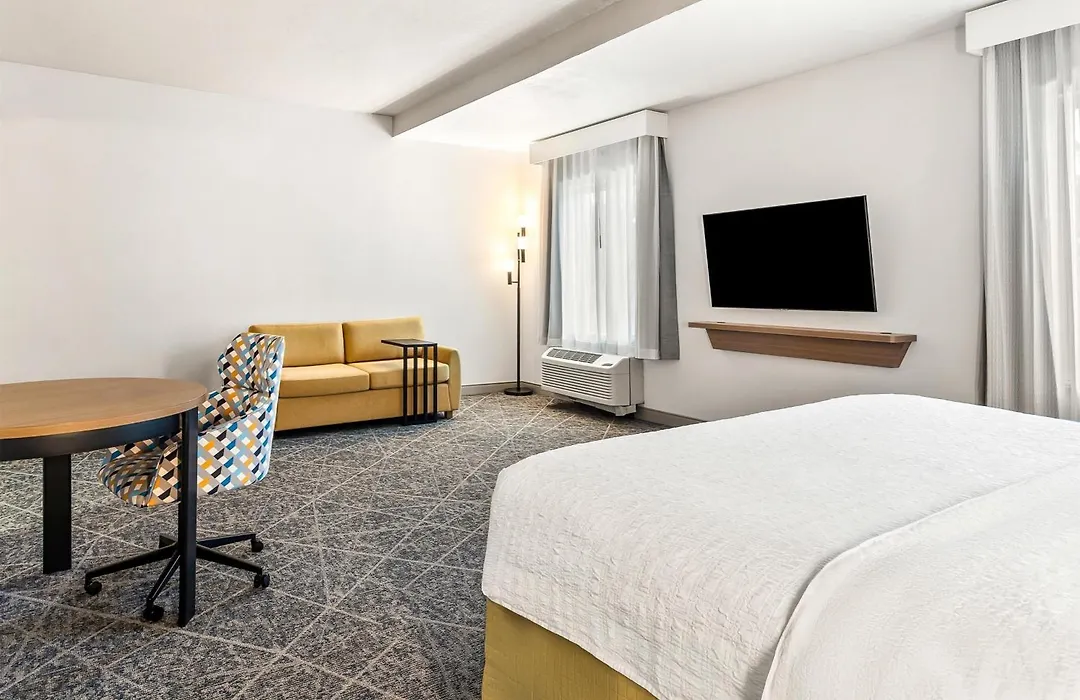 Hampton Inn And Suites Merced-1