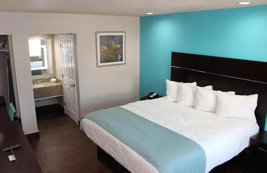 Spanish Trails Inn - Laredo Hotel-1