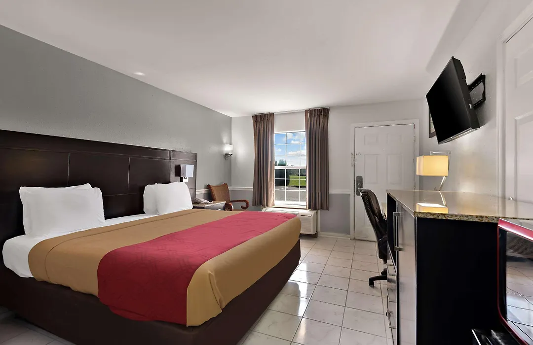 Econo Lodge Princess Anne-1