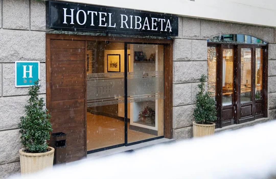 Hotel Ribaeta-1