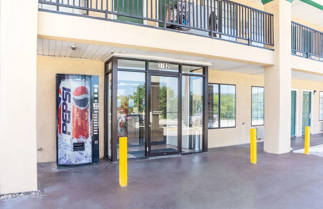 Oyo Inn & Suites Medical Center San Antonio-1