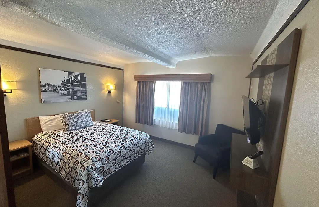 O'Haire Motor Inn-1