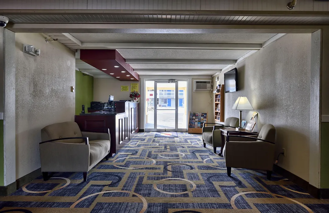 Super 8 By Wyndham Bangor-1