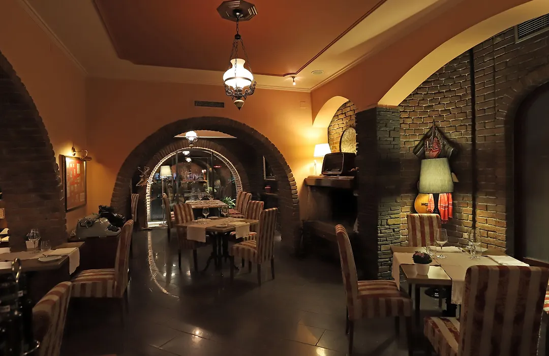 Mondial Hotel-1