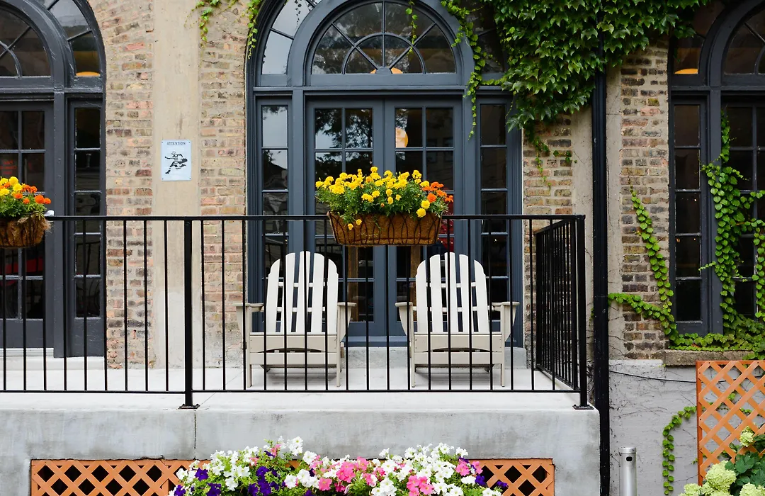 Chicago Getaway Hostel-1