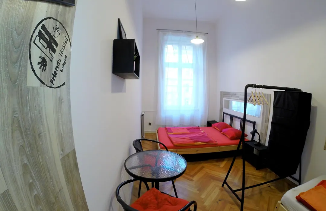 Friends Hostel & Apartments-1