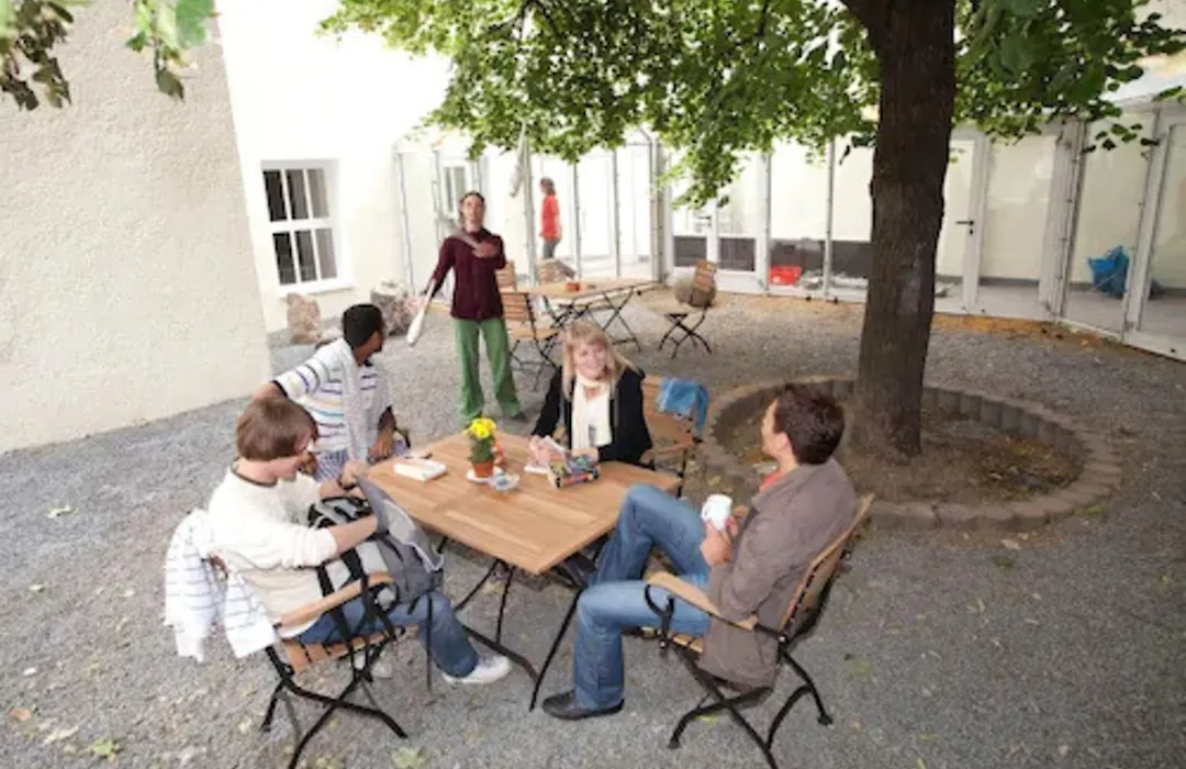 Pathpoint Cologne - Backpacker Hostel-1