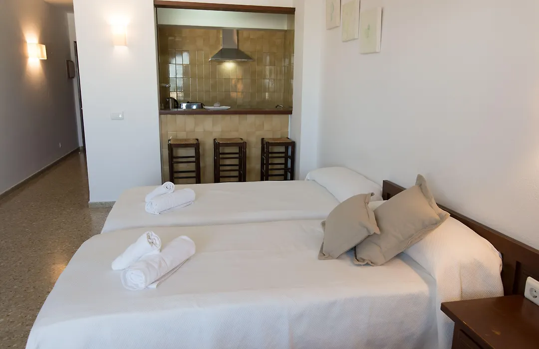 Apartamentos Mestret-1