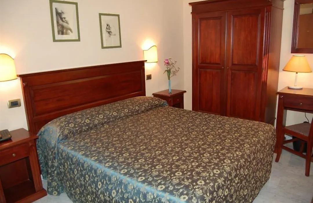Hotel Astor-1