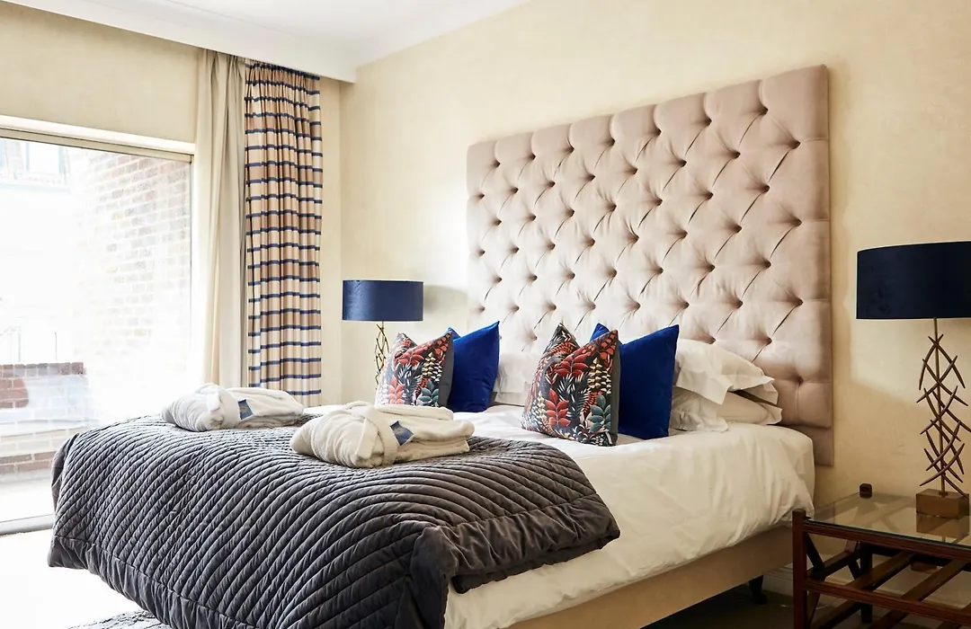 9 Hertford Street - 4 Stars Visitengland-1