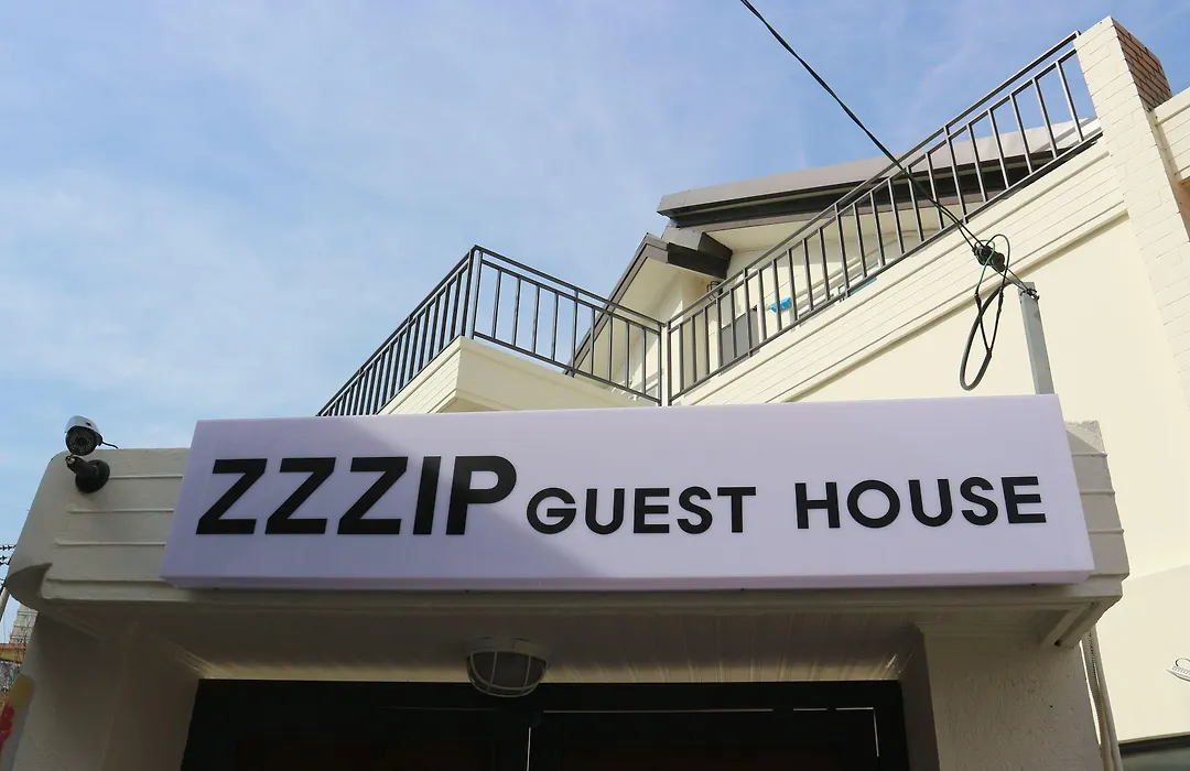 Zzzip Guesthouse In Hongdae-1