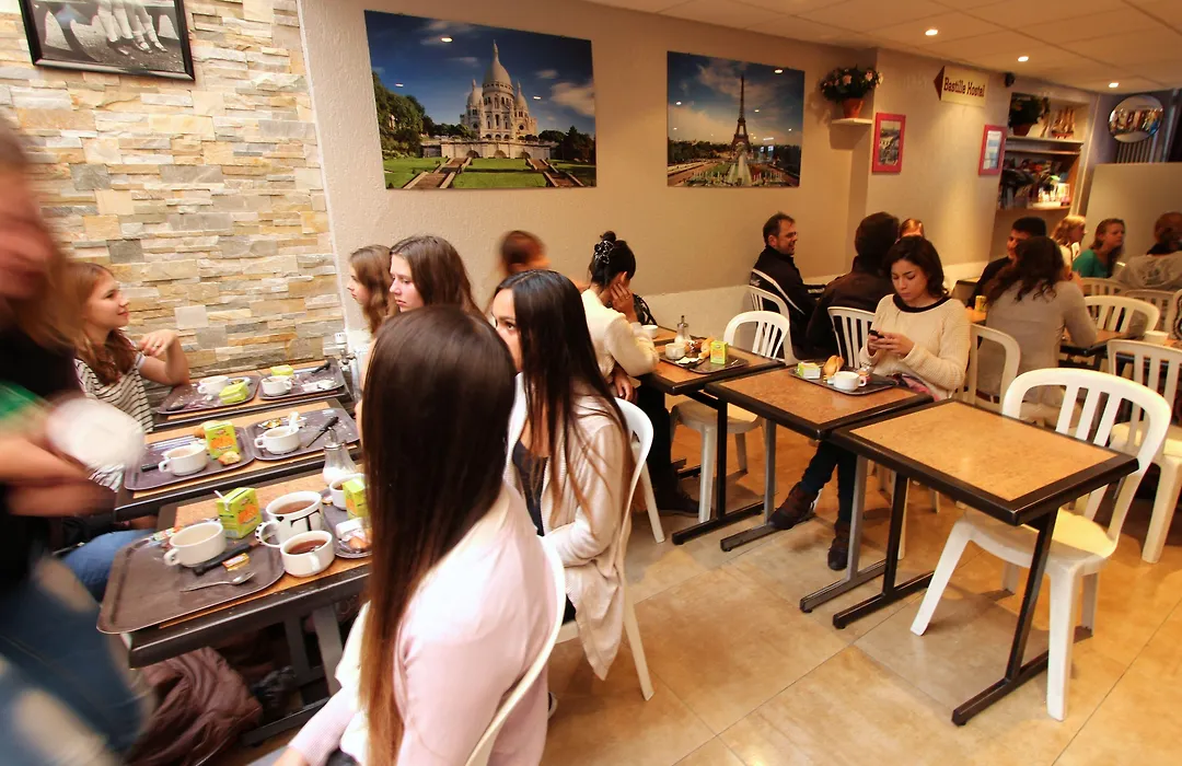 Bastille Hostel-1