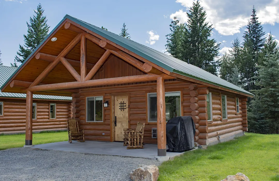 Log Inn Bonners Ferry-1