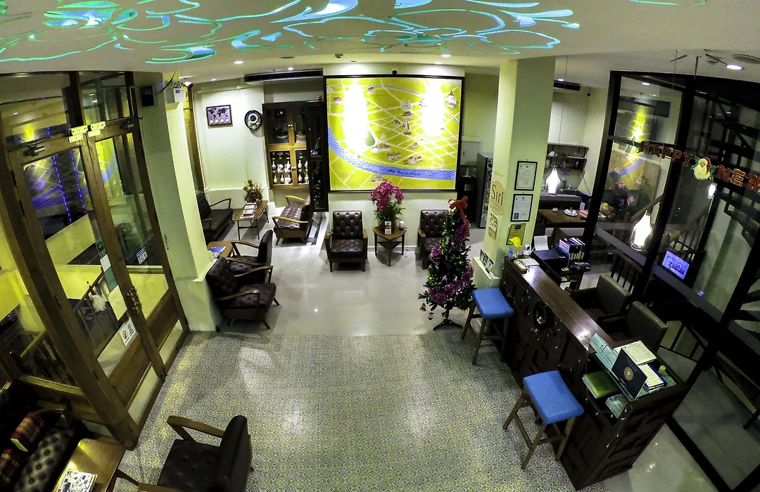 Siri Poshtel Bangkok-1