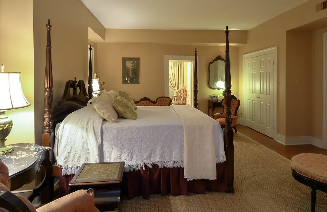 Choctaw Hall Bed & Breakfast-1